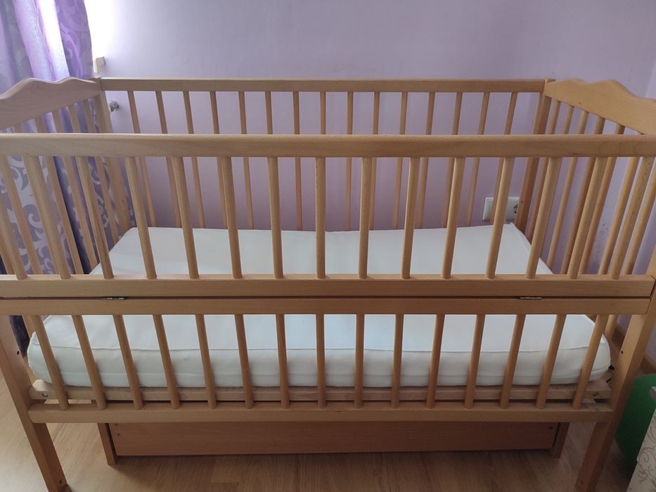 Дитяче ліжечко маятник з шухлядою + комплект