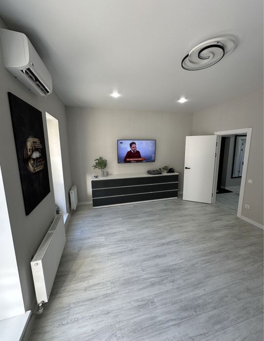 Продається 2-к квартира в новобудові