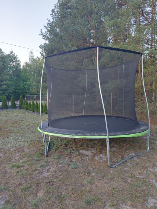Trampolina ogrodowa używana
