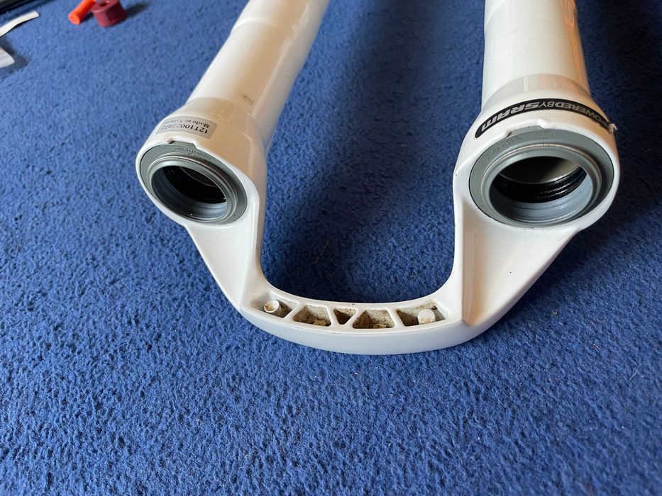 Dolne golenie RockShox Boxxer 26" QR20
