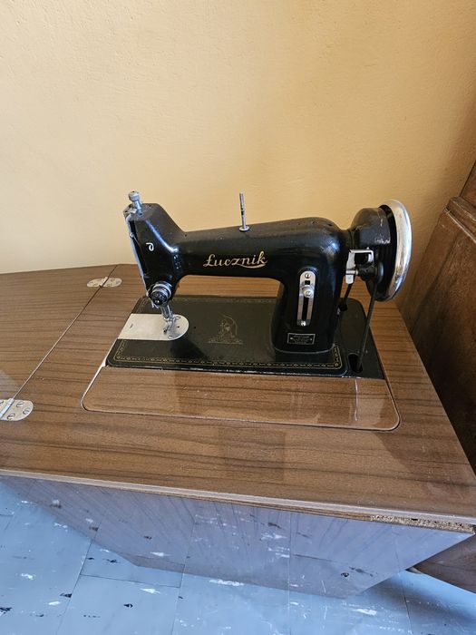 Maszyna do szycia Łucznik Radom kl-82