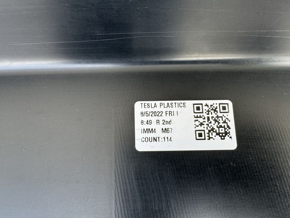 Корито / підкапотний бокс рест Tesla Model 3