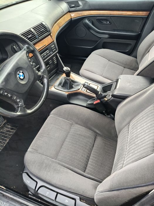BMW 520i e39 manual
