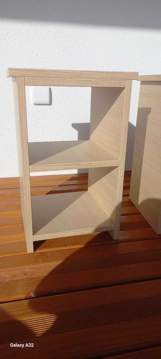 Mesa de cabeceira de madeira, NOVA, POR ESTREAR