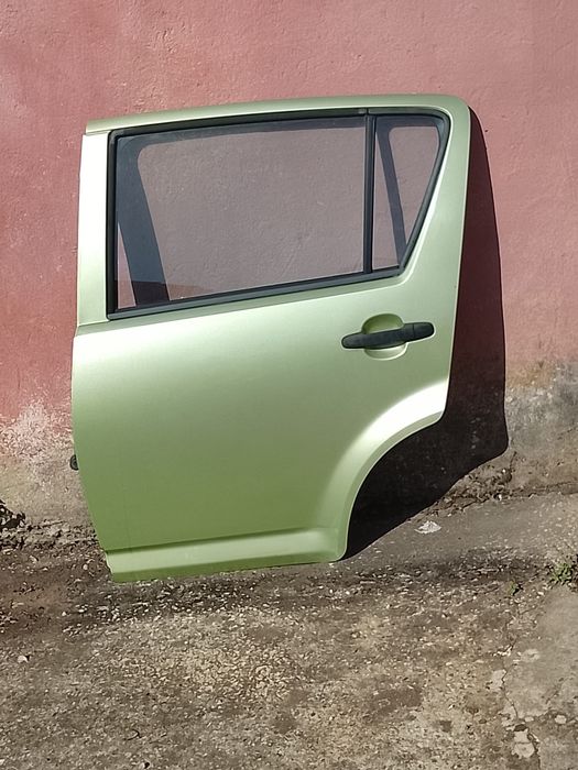 Porta Portas Daihatsu Sirion M3 Ano 2006 Frente e Trás Cor Verde (PORTAS NUAS)