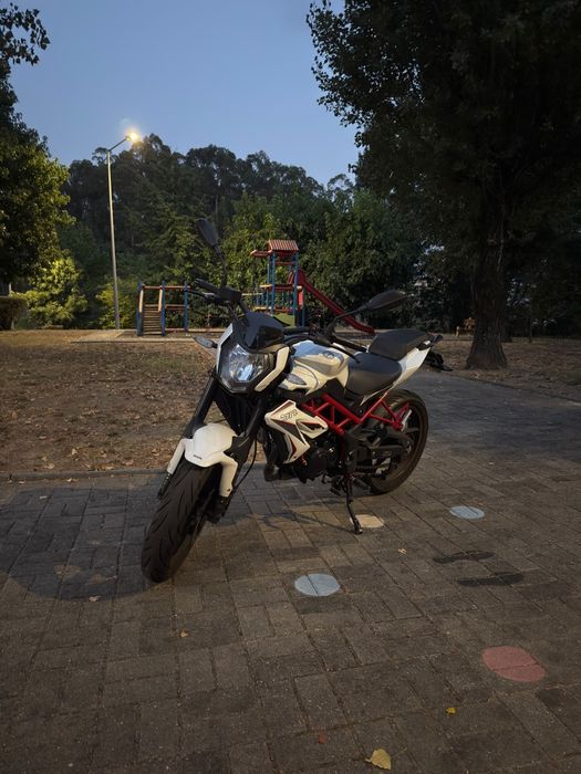 Benelli BN125 de 2023