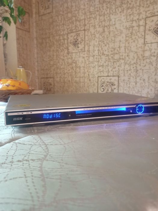 видеоплеер ВВК в хорошем состоянии