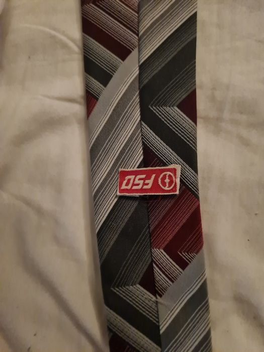 Rewelacja.  Krawat FSO.  Dyrektorski PRL.  Stan jak nowy.