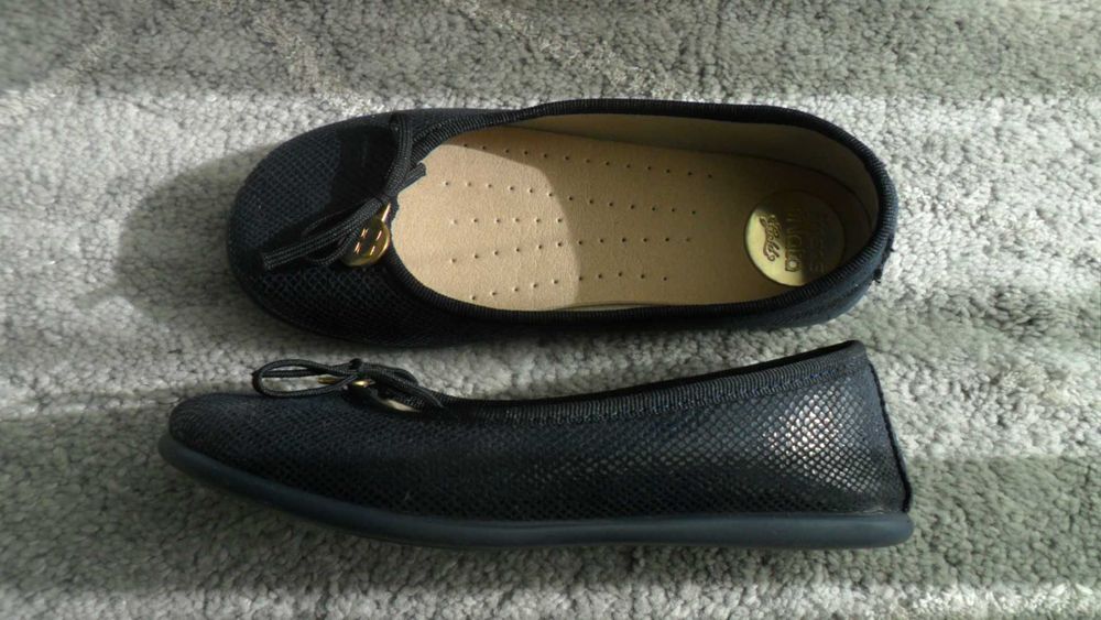 Sandálias Conguitos nº29 usadas