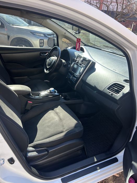 Nissan Leaf 2016 30kw Київ.