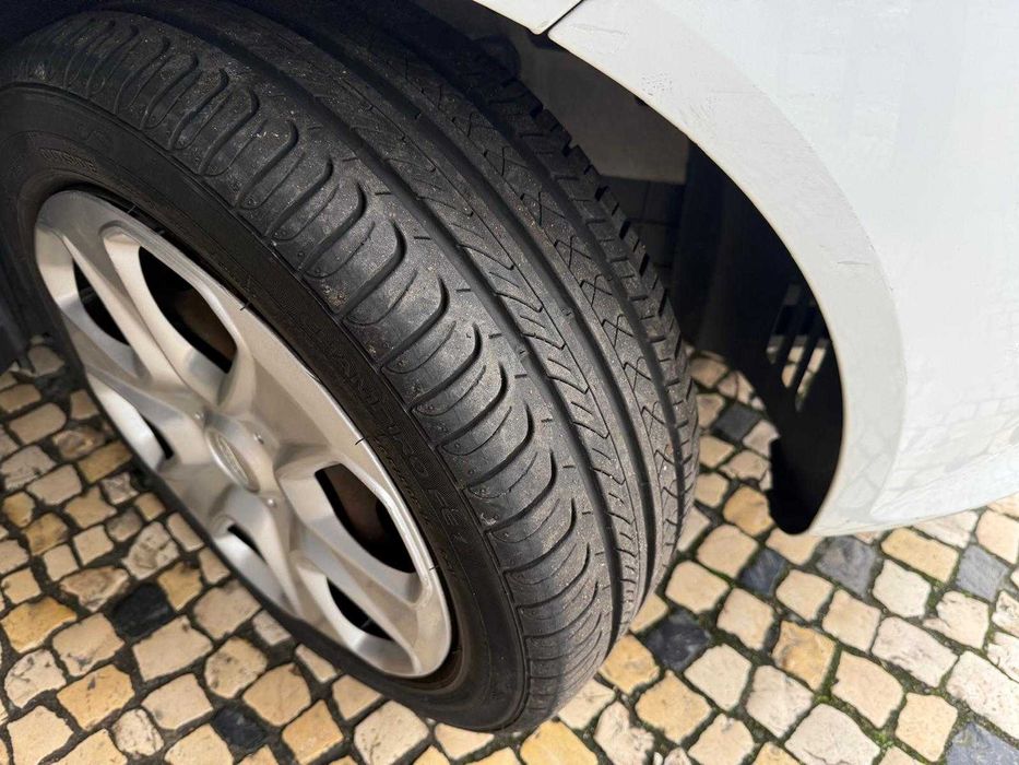 Ford Fiesta VI Van 1.4 TDCi 2011 - Poucos km