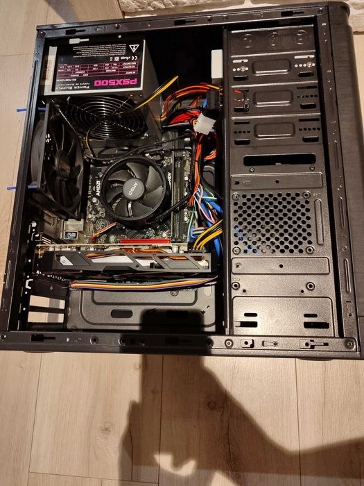 Komputer Ryzen 7 16x3.7 GHz/16GB DDR4/SSD/RX 570/Win10