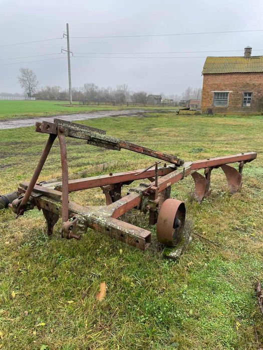 Плуг ПЛН 5-3,5 продам