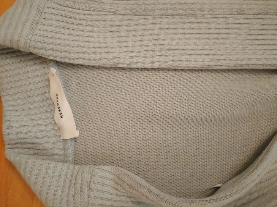 Dlugi kardigan damski koloru oliwowego, bardzo fajne wykonanie i materiał, Polecam, Reserved