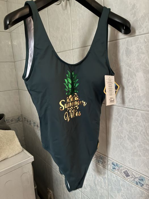 Продам купальник