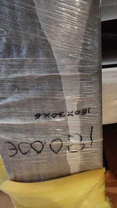 Prateleira Suspensa em Madeira Wengé