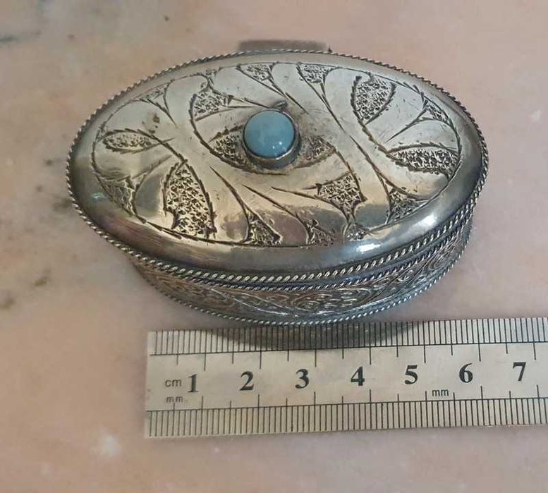 Tin box with blue agate64729941812355122
