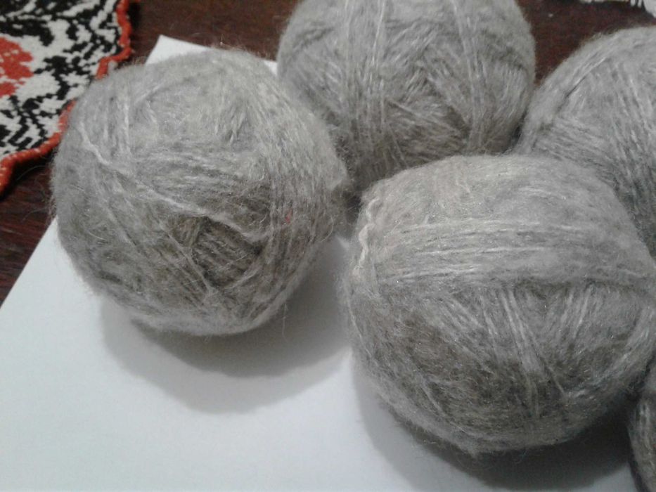 Легка ворсиста тепла пряжа акрил 260г