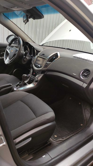 Продам власний Chevrolet Cruze у дуже хорошому стані.