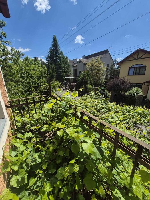 Продаж будинку  село  Страдч