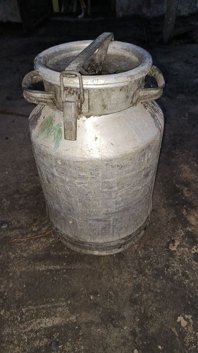 Алюмінієві бідони .