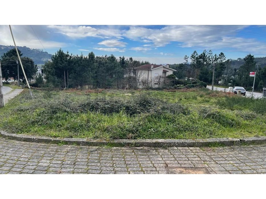 Vendem-se 3 Lotes Moradias- Braga- S. Mamede