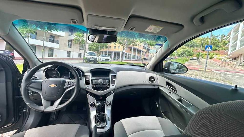 Chevrolet Cruze 1.6 LS GPL