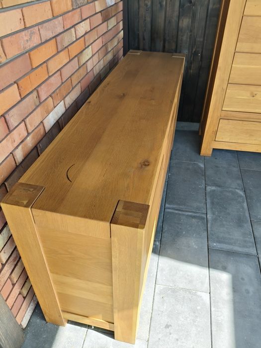 Zestaw mebli dębowych / komoda + aktówka