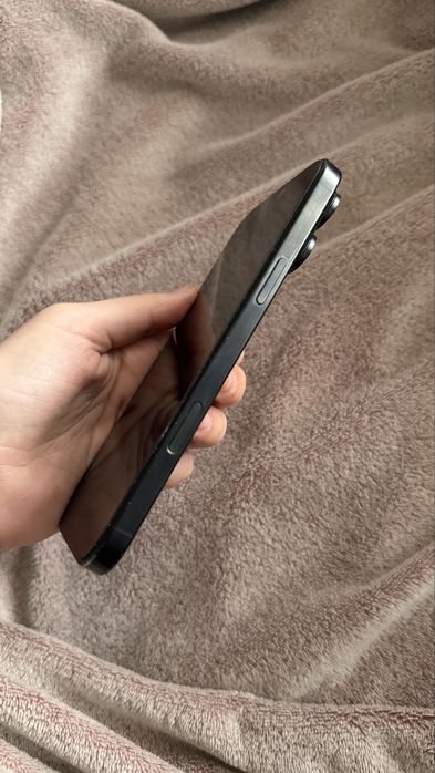 Продам Iphone 16 Pro Max e-sim 256