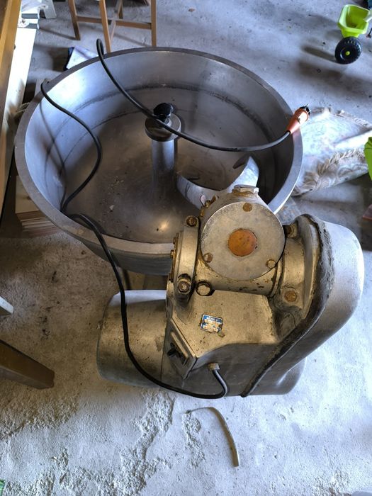 Amassadeira industrial trifásica