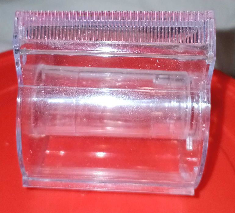 Прозрачный пластиковый диспенсер для отрезания клейкой ленты Б.У