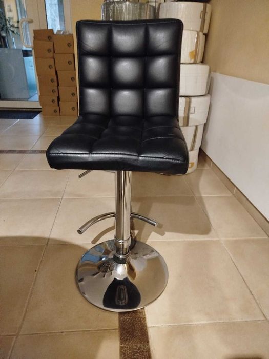 Стілець для майстра візажу