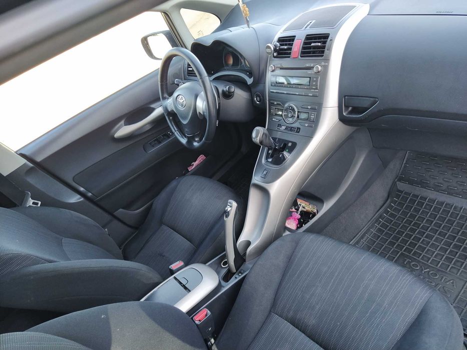 Автомобіль Toyota auris 2008
