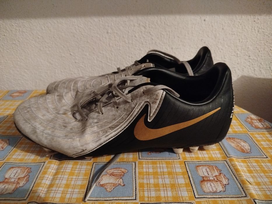 Chuteiras futebol Nike+ caneleiras