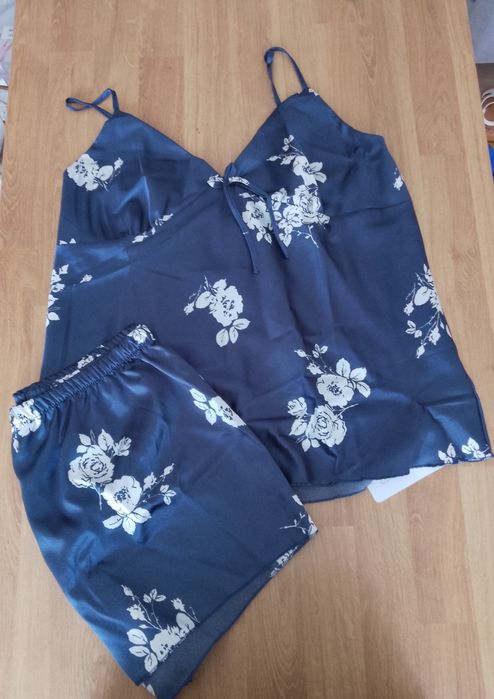 Piżama damska satynowa - rozmiar M