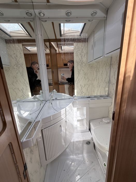 Дім на колесах караван  в чудовому стані