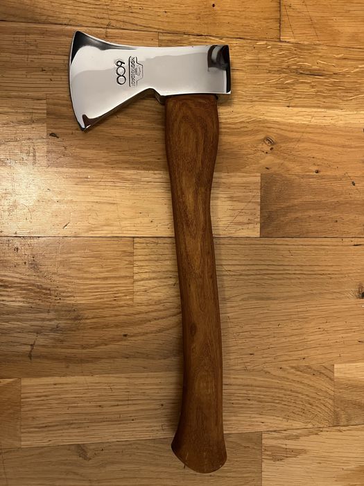 Топор сокира голландського бренду.