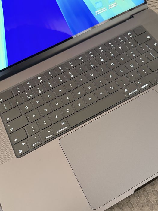 Macbook pro 16” M4 Pro 24gb ram