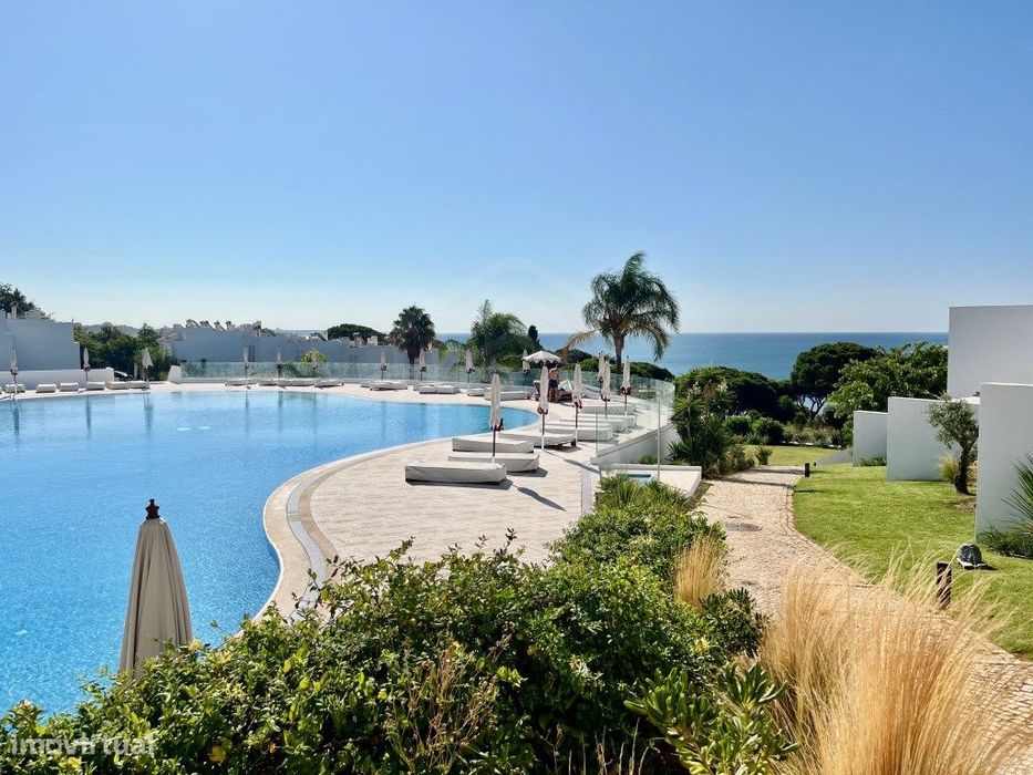 Moradia em empreendimento exclusivo junto à praia Maria Luísa, Albu...