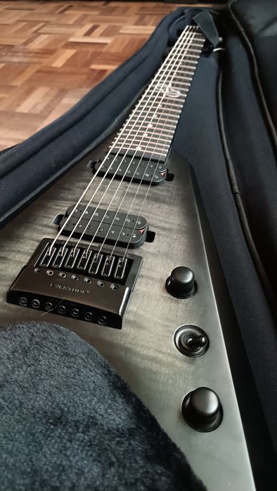 Solar guitars flying V
