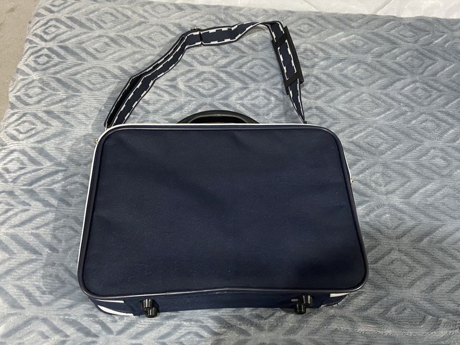 Dark blue computer case64729671893377122