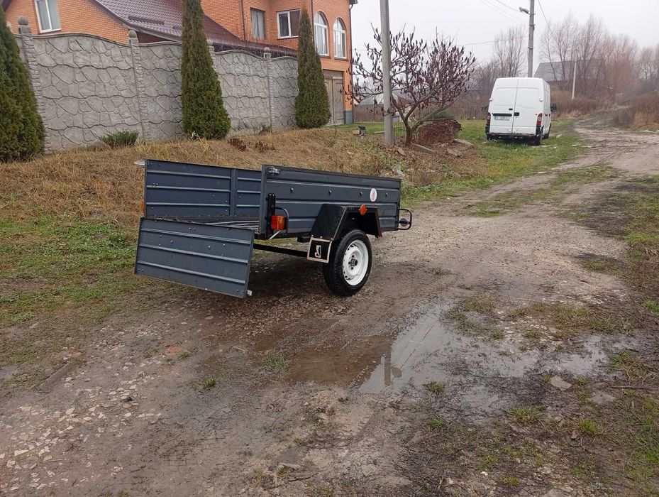Продам легковий прицеп "Лев" з малим пробігом.