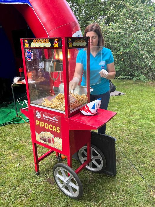 maquina de pipocas  / algodão doce / carrinho de gomas