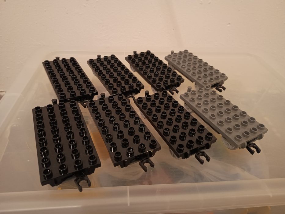8 podwozi lego duplo