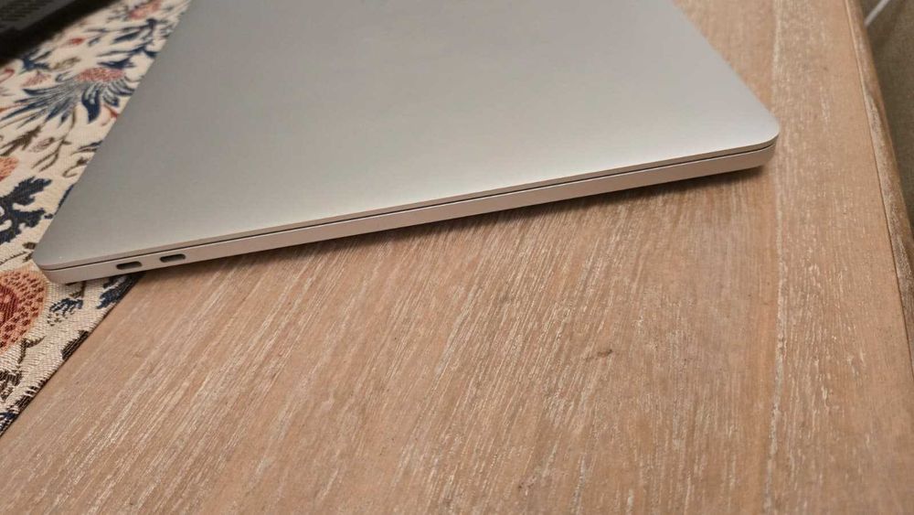 Macbook Pro i7 16 polegadas, 16GB RAM, 512GB HDD