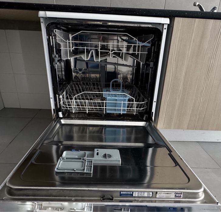 Maquina lavar loiça indesit