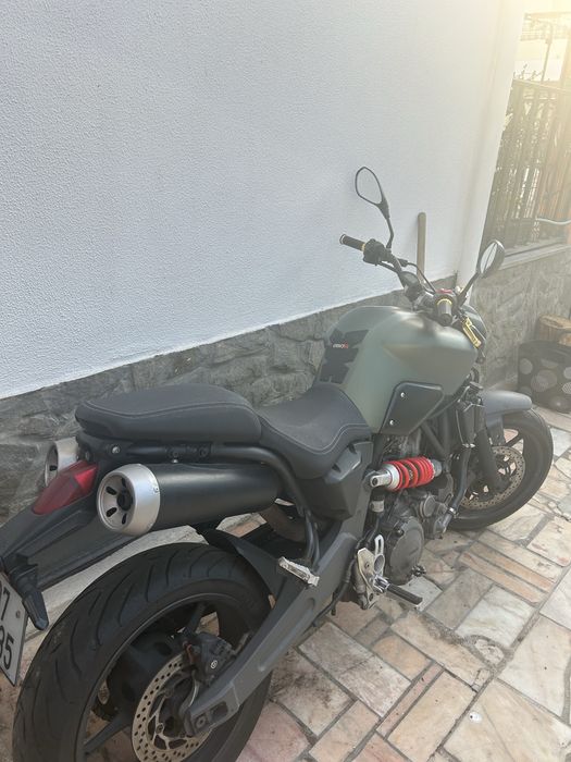 Moto Yamaha Mt03