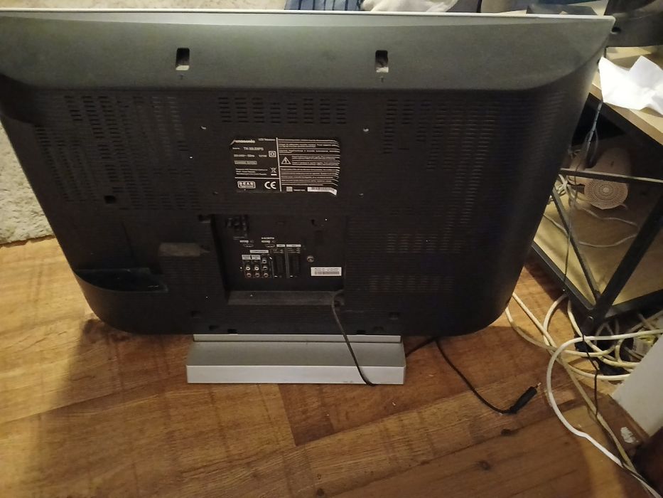 Telewizor Panasonic Viera 32 " plus dekoder