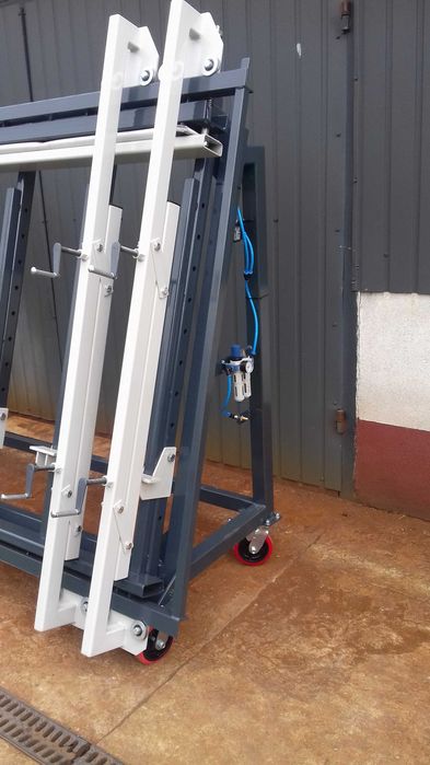 Prasa stolarska pneumatyczna