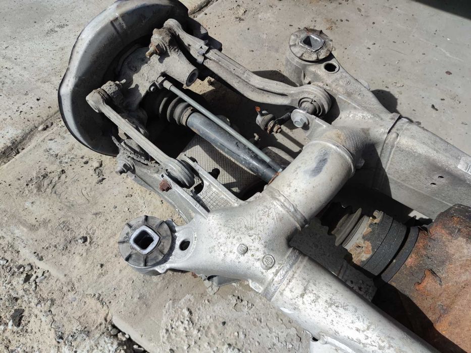 BMW E60 E61 Sedan Sanki Tył Belka Kołyska Wózek Tylni